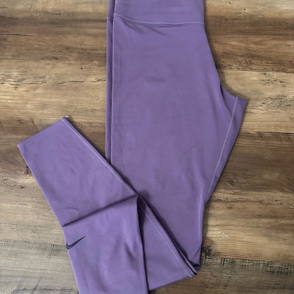 Purple Workout Nike Leggings - Picture 2 of 6